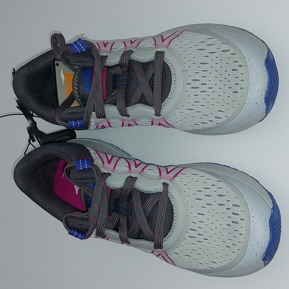 Avia Women's Trail Shoes - Picture 8 of 9